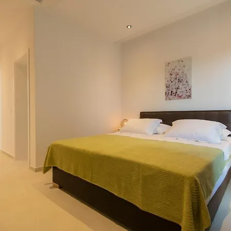 Mare Lokva Rogoznica