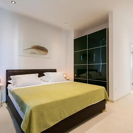 Mare Lokva Rogoznica