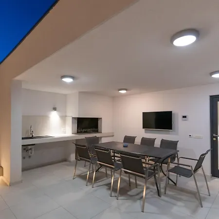 Mare Villa