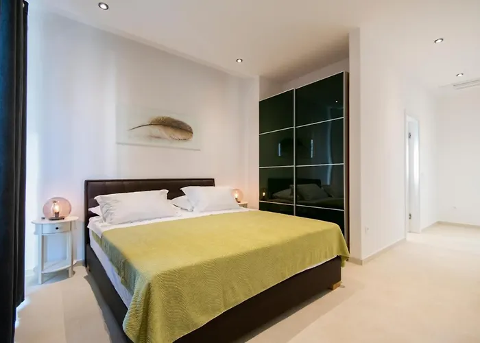 Mare Lokva Rogoznica